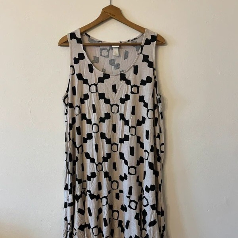 H&M Black and White Geometric Midi Dress